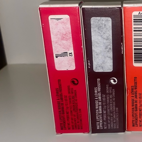 Max giambattista valli lipstick tats - Picture 3 of 4